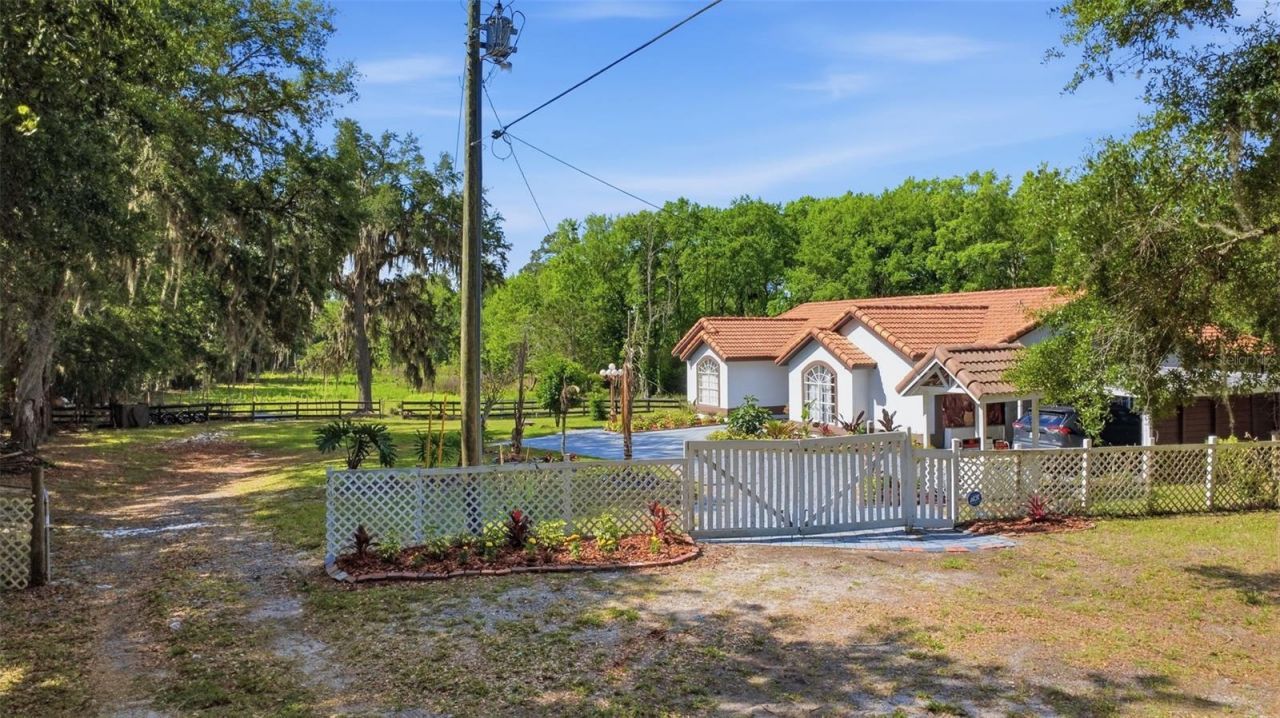 1898 Blackwelder Road, De Leon Springs, FL 32130 Photo