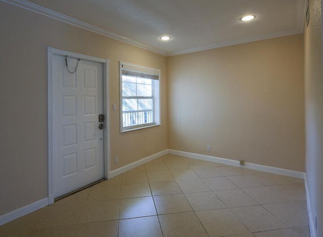924 SE 2nd Street, Unit 33, Fort Lauderdale, FL 33301 Photo