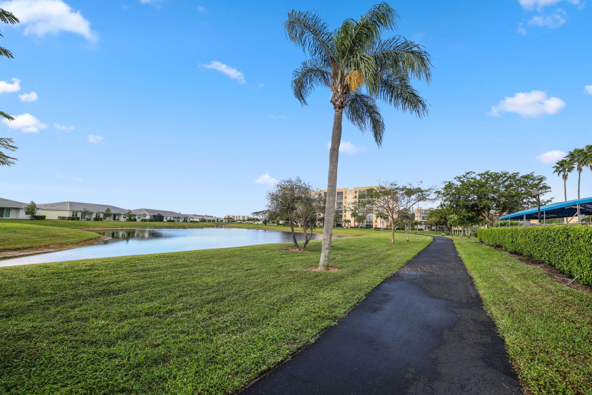 6936 Huntington Lane, Unit 302, Delray Beach, FL 33446 Photo