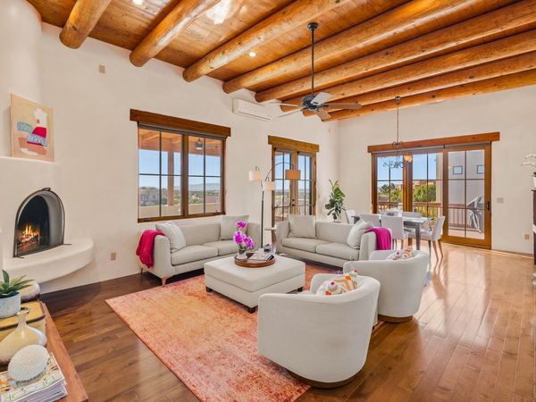 69 Avenida Frijoles , Santa Fe, NM 87507