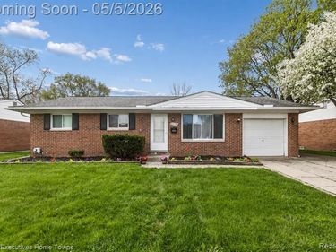 20790 Shoreview Street, Clinton Twp, MI 48035