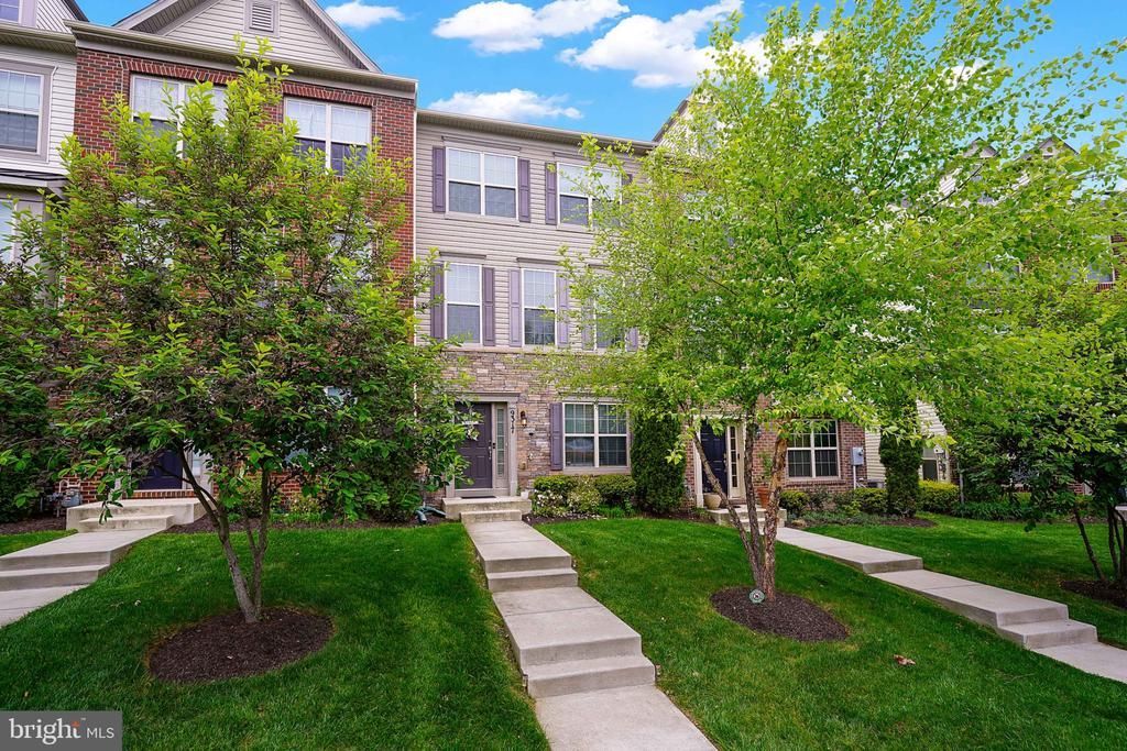 9317 GEATON PARK PLACE, LANHAM, MD 20706