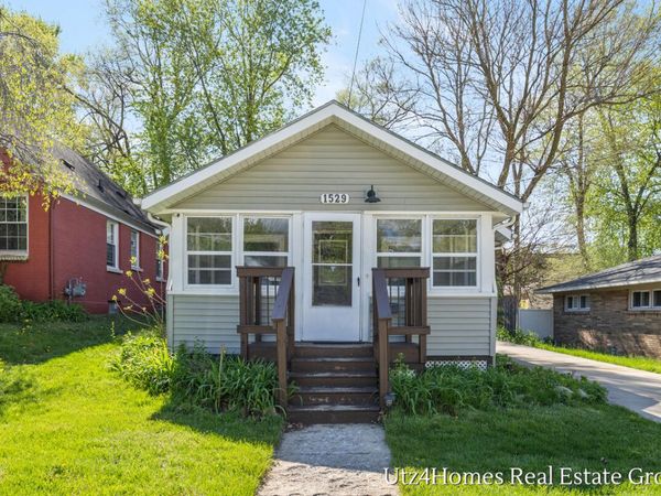 1529 Philadelphia Avenue SE, Grand Rapids, MI 49507