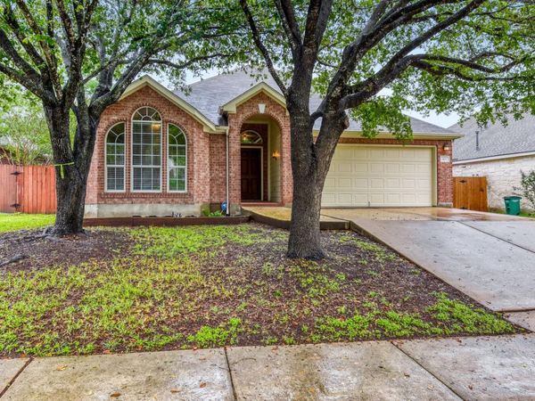 421 Racetrack DR, Austin, TX 78748