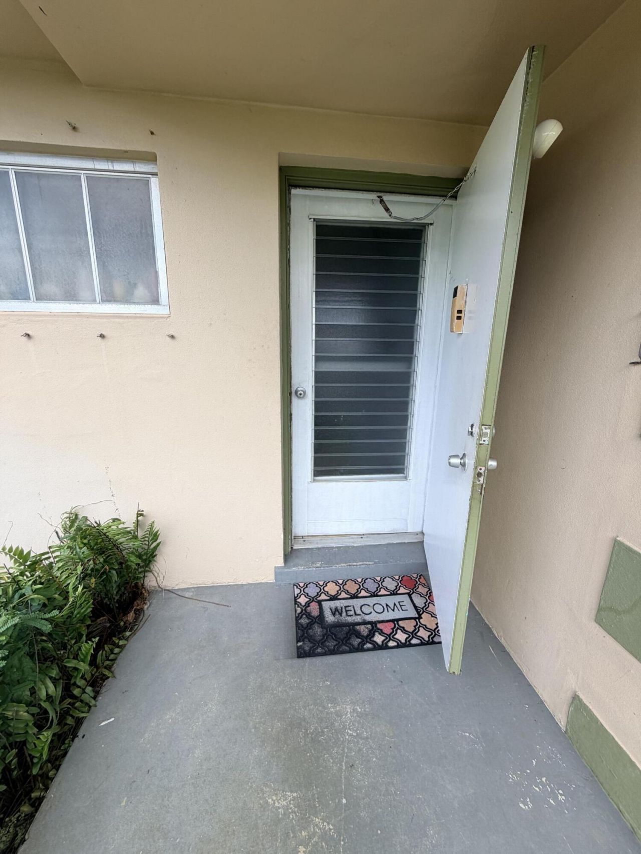 5443 Cresthaven Boulevard, Unit F, West Palm Beach, FL 33415 Photo