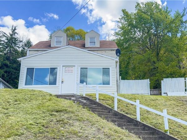 863 Highland Street , Follansbee, WV 26037