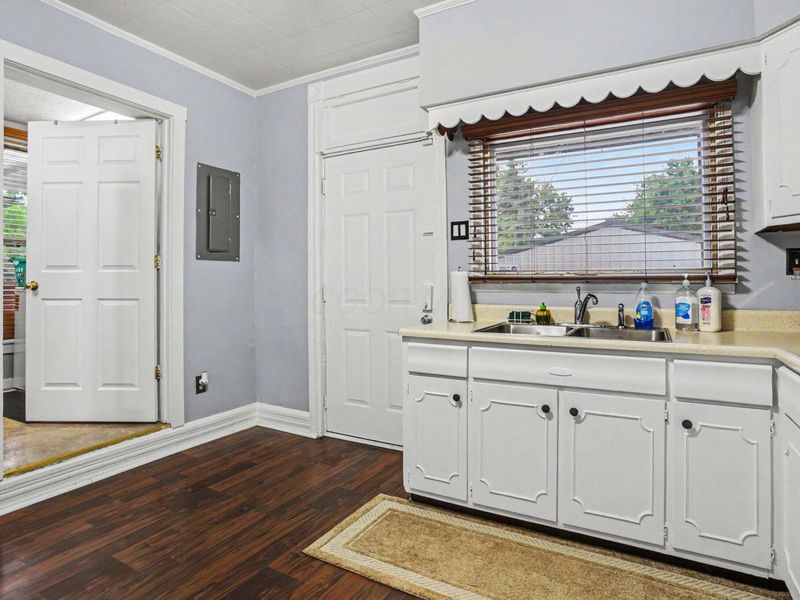 333 E Main Street, Circleville, OH 43113 Photo 10
