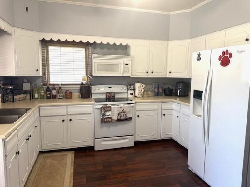 333 E Main Street, Circleville, OH 43113 Photo 6