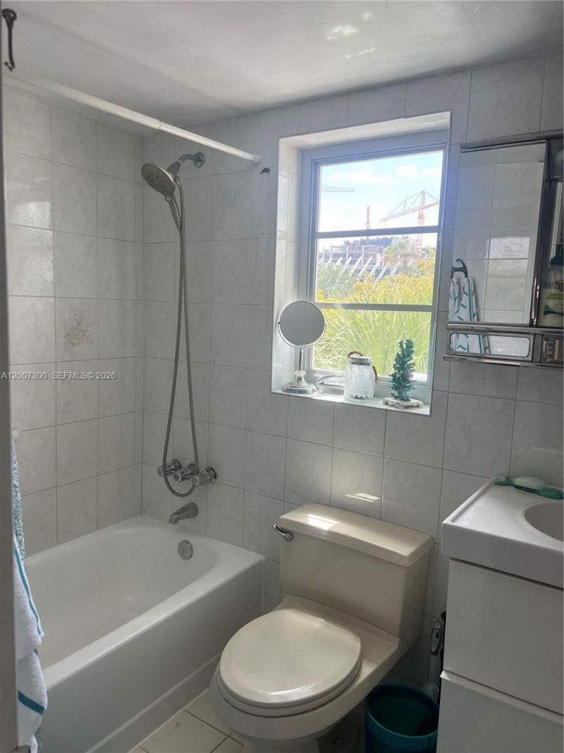 1820 James Ave, Unit 4E, Miami Beach, FL 33139 Photo