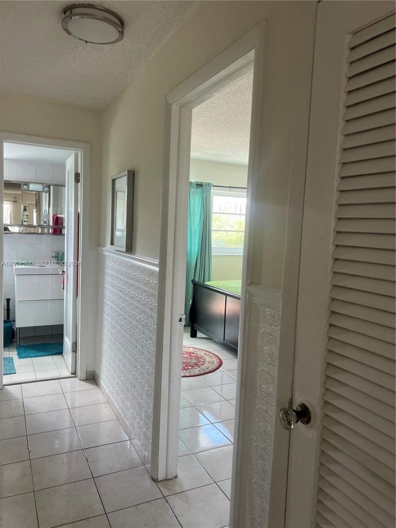 1820 James Ave, Unit 4E, Miami Beach, FL 33139 Photo