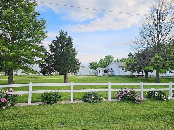19916 NW 1600 Road, Garnett, KS 66032