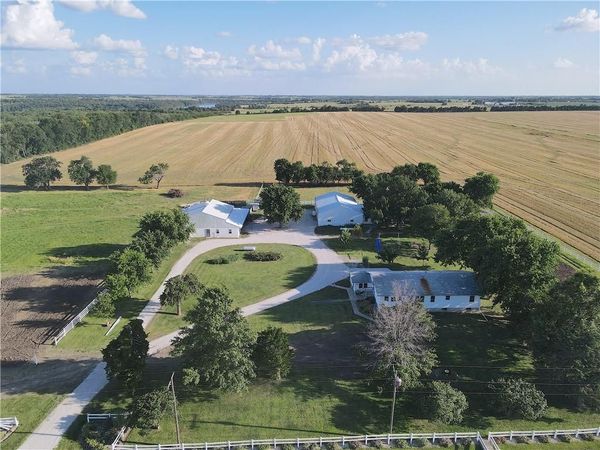 19916 NW 1600 Road, Garnett, KS 66032
