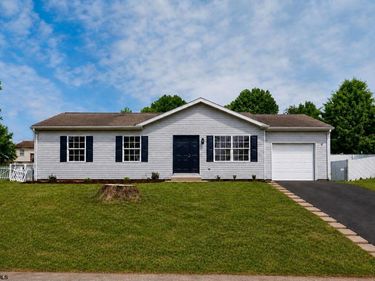 184 Fairfax Drive, Bridgeport, WV 26330