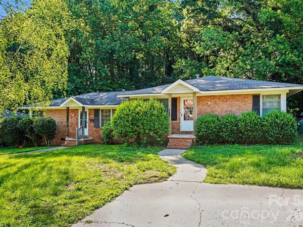 4809 Malibu Drive, Charlotte, NC 28215