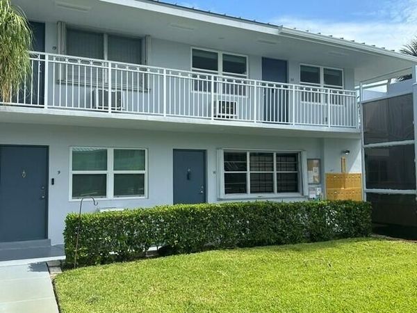 2420 S Federal Highway, Unit 10, Boynton Beach, FL 33435