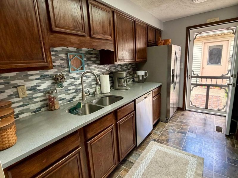 4250 Midfield Street, Springfield, OH 45503 Photo 10