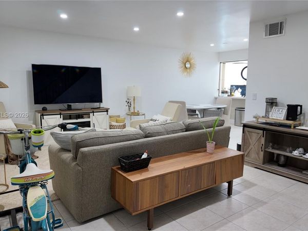 1845 NW 4th Ave, Unit 17, Boca Raton, FL 33432