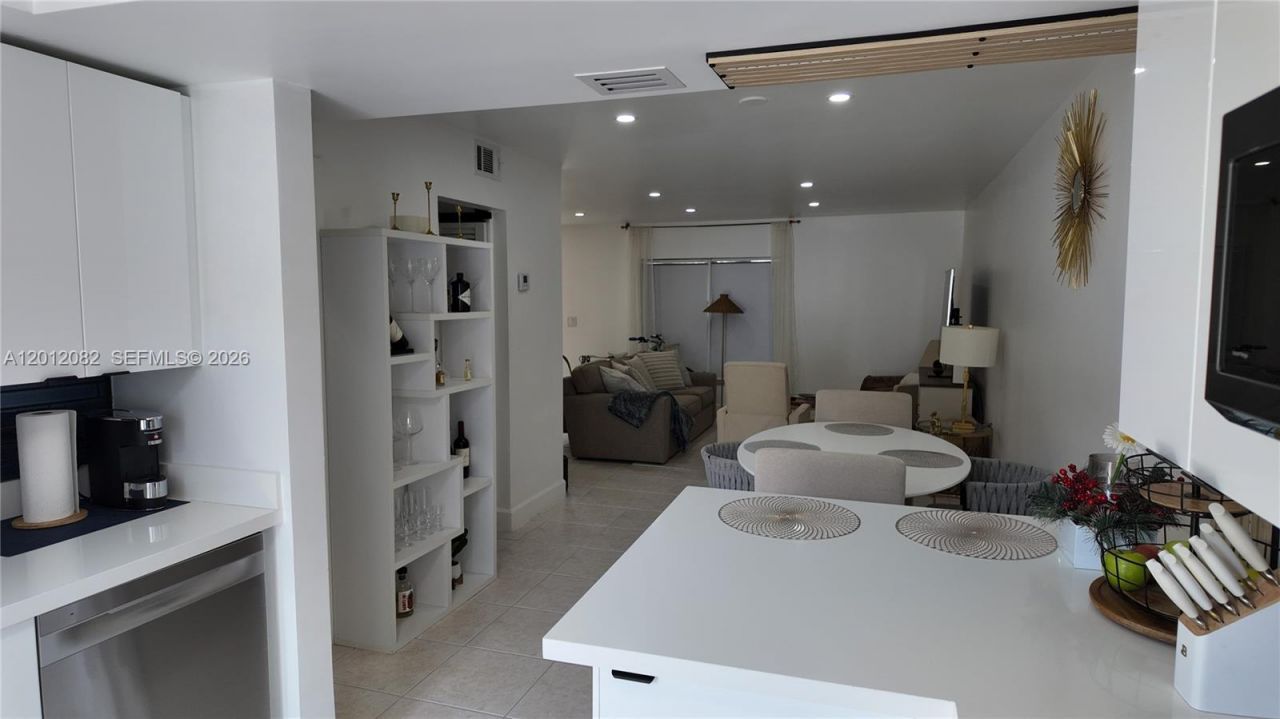 1845 NW 4th Ave, Unit 17, Boca Raton, FL 33432 Photo