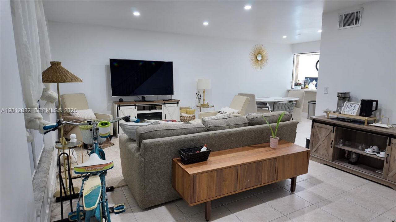1845 NW 4th Ave, Unit 17, Boca Raton, FL 33432 Photo
