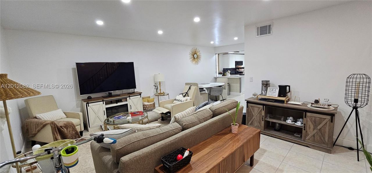 1845 NW 4th Ave, Unit 17, Boca Raton, FL 33432 Photo