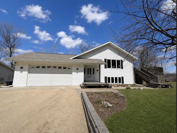 6166 Sandy Drive NE, Bemidji, MN 56601
