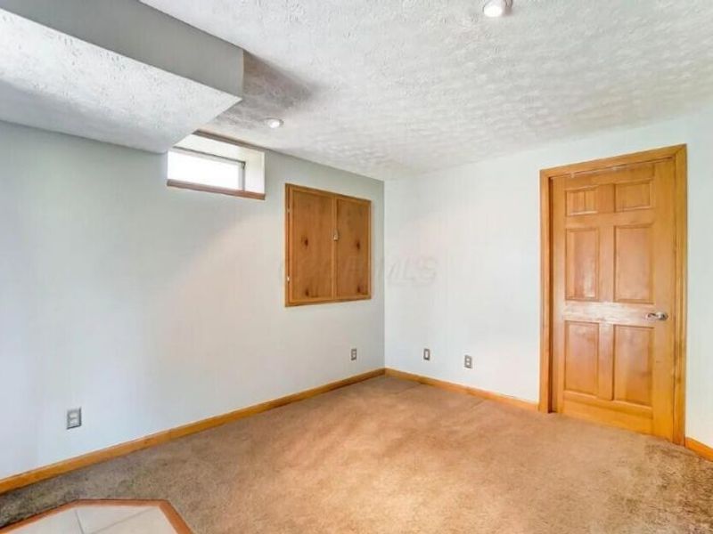 9304 Prestwick Green Drive, Columbus, OH 43240 Photo 24