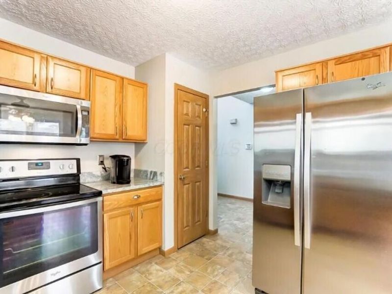 9304 Prestwick Green Drive, Columbus, OH 43240 Photo 6