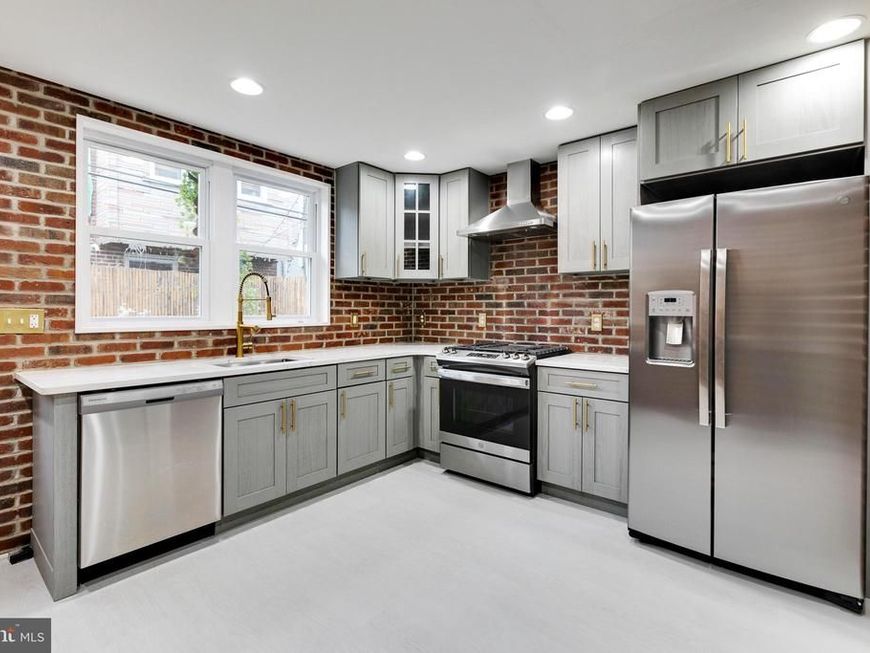 1903 S Warnock Street, Philadelphia, PA 19148 Main Photo