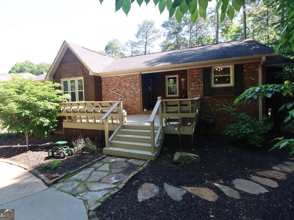 674 Ridgewood Drive, Hartwell, GA 30643