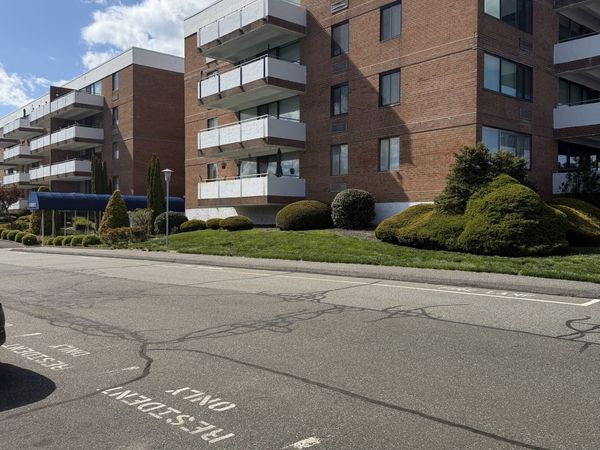50 Birdseye, Unit 202, Stratford, CT 06615