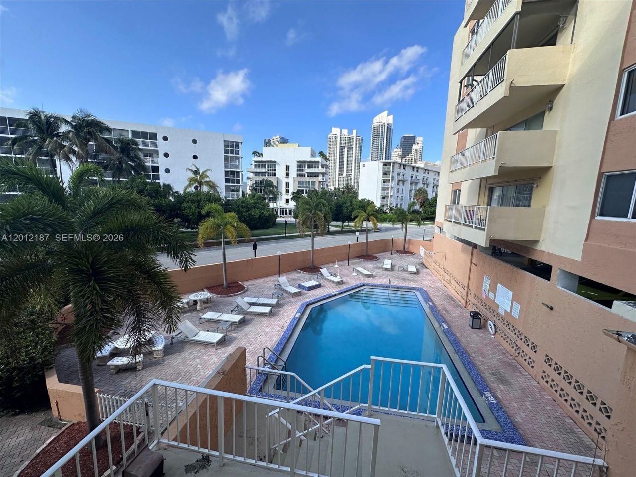 200 178th Dr, Unit 312, Sunny Isles Beach, FL 33160 Photo