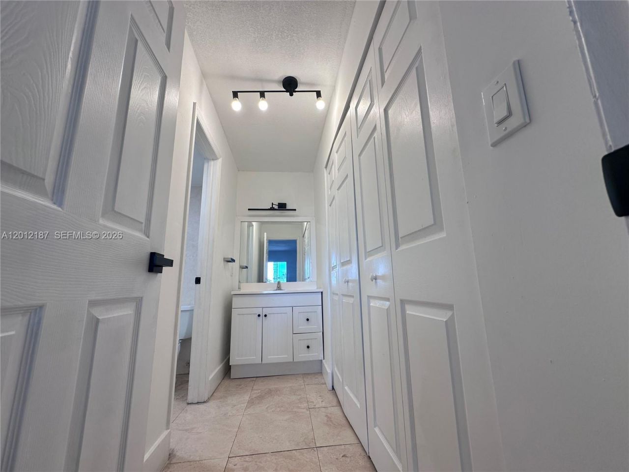 200 178th Dr, Unit 312, Sunny Isles Beach, FL 33160 Photo