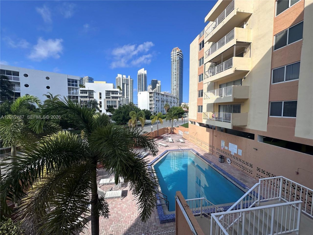 200 178th Dr, Unit 312, Sunny Isles Beach, FL 33160 Photo