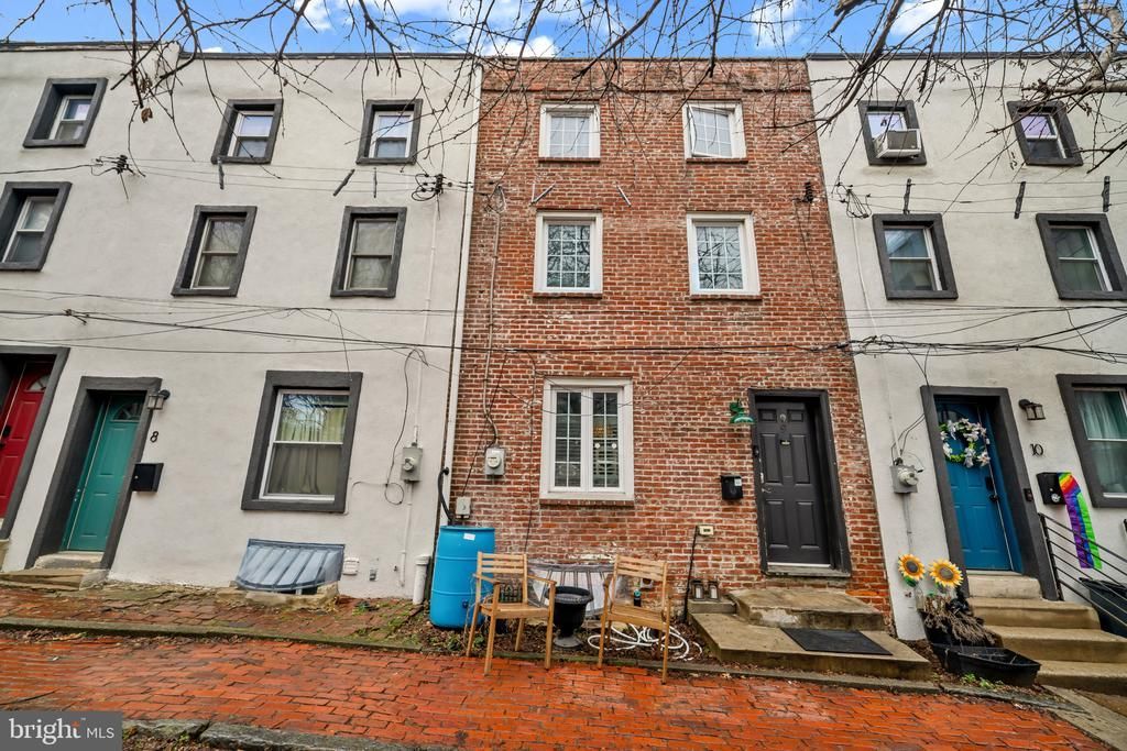 9 Bristow Place , Philadelphia, PA 19123 Main Photo