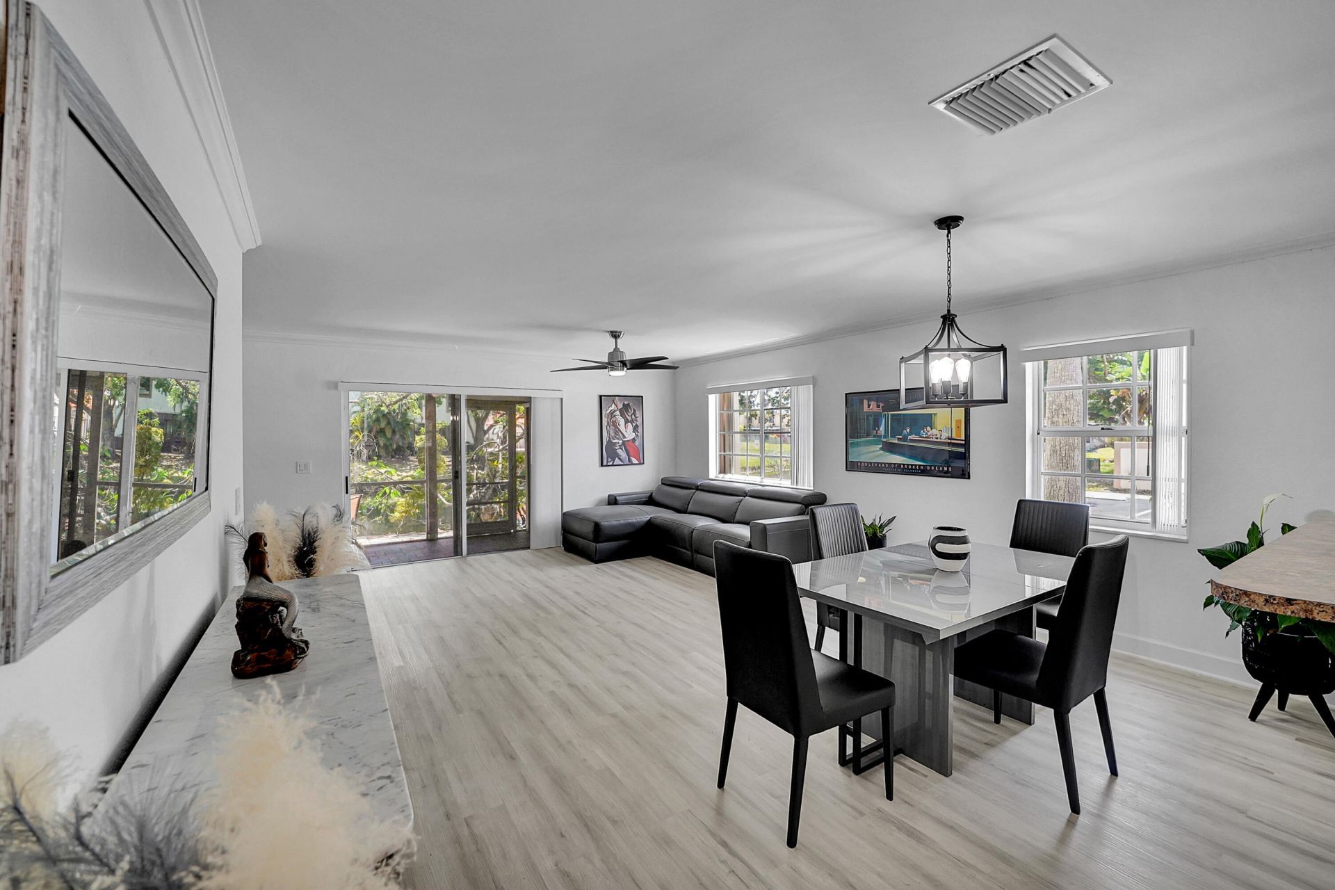 9499 NW 42nd Street, Sunrise, FL 33351 Photo