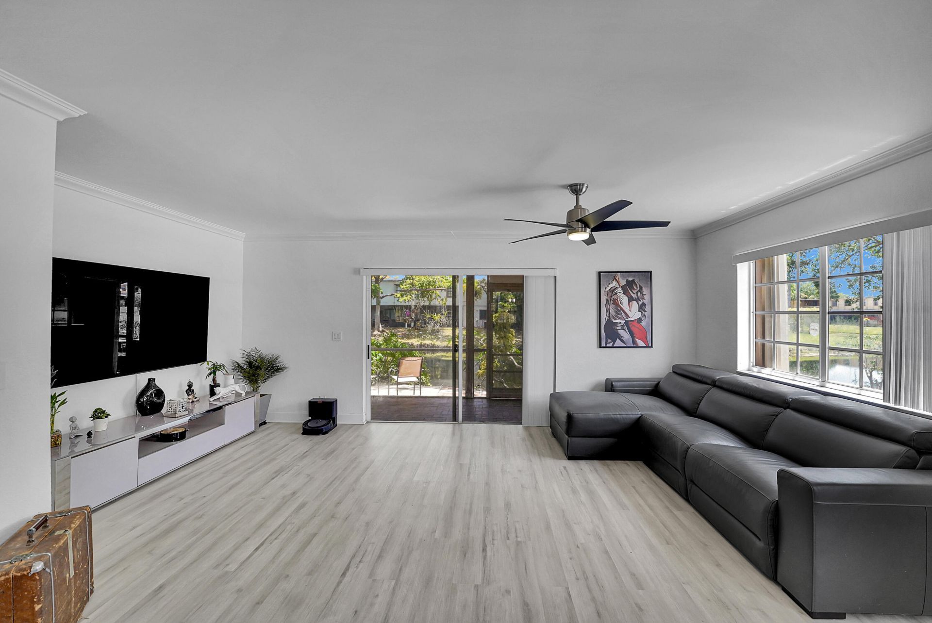 9499 NW 42nd Street, Sunrise, FL 33351 Photo