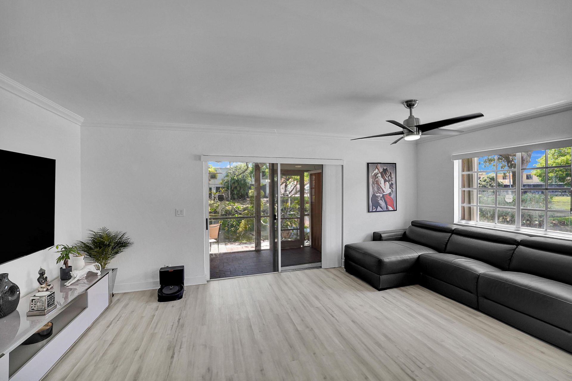 9499 NW 42nd Street, Sunrise, FL 33351 Photo