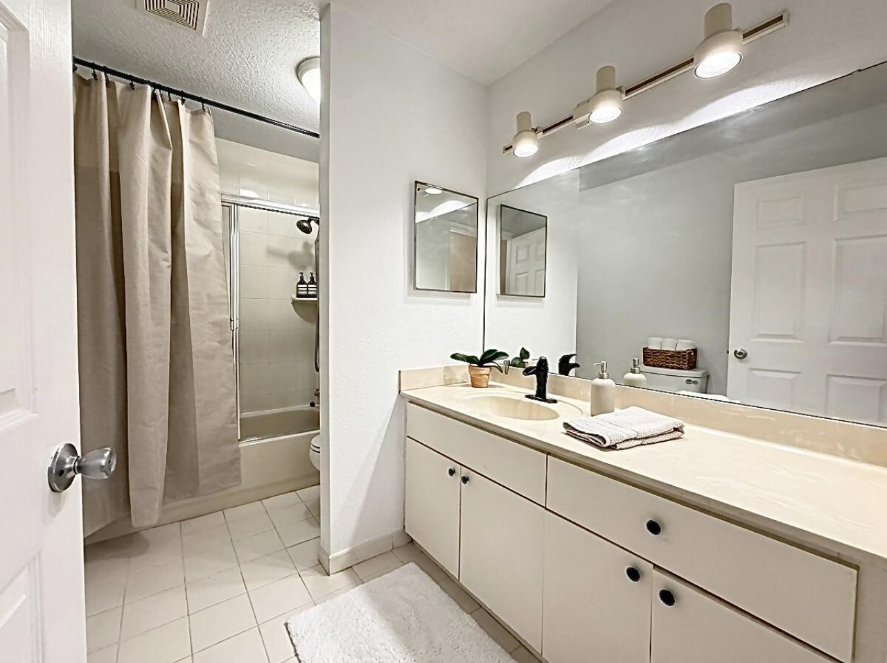 9499 NW 42nd Street, Sunrise, FL 33351 Photo