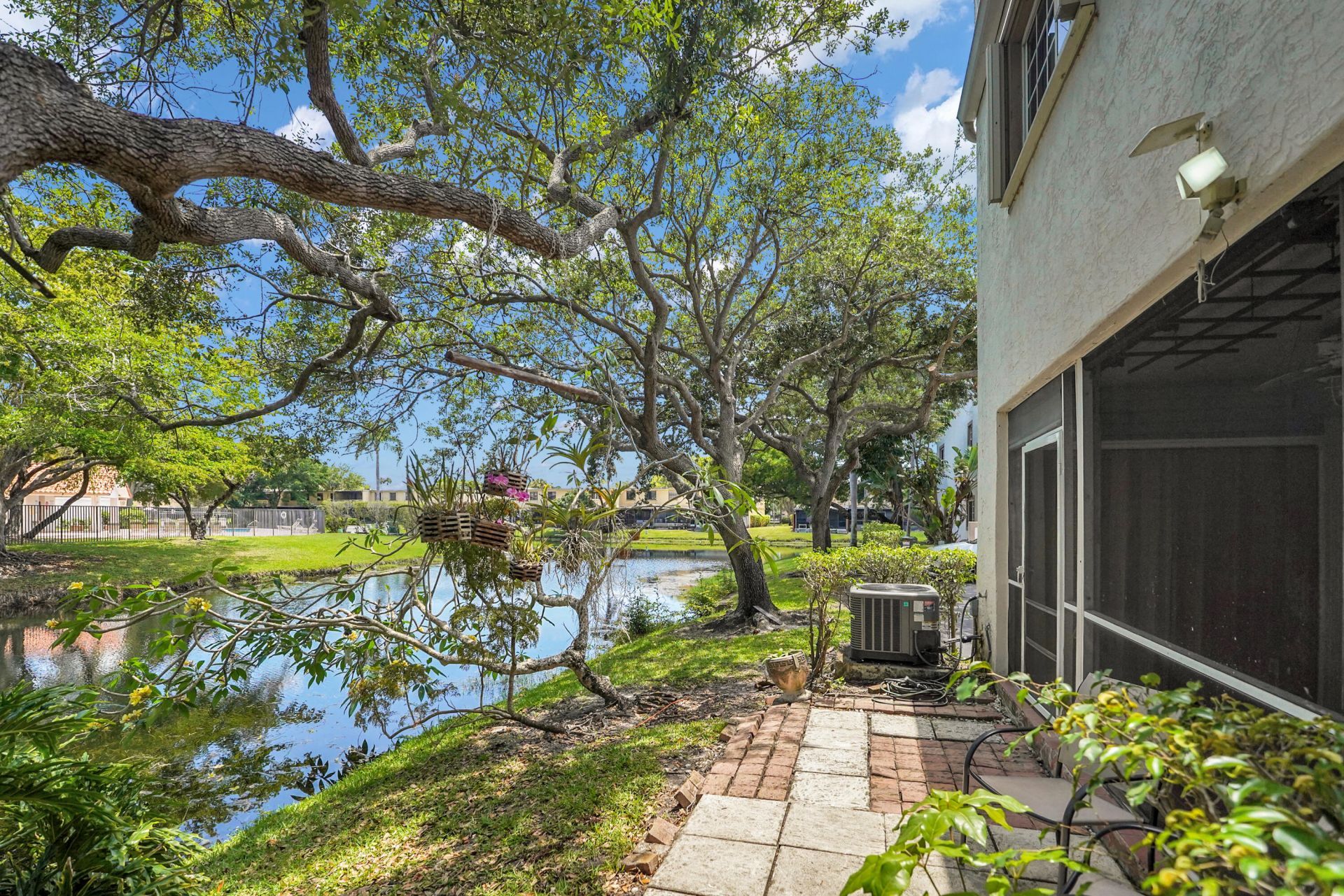 9499 NW 42nd Street, Sunrise, FL 33351 Photo