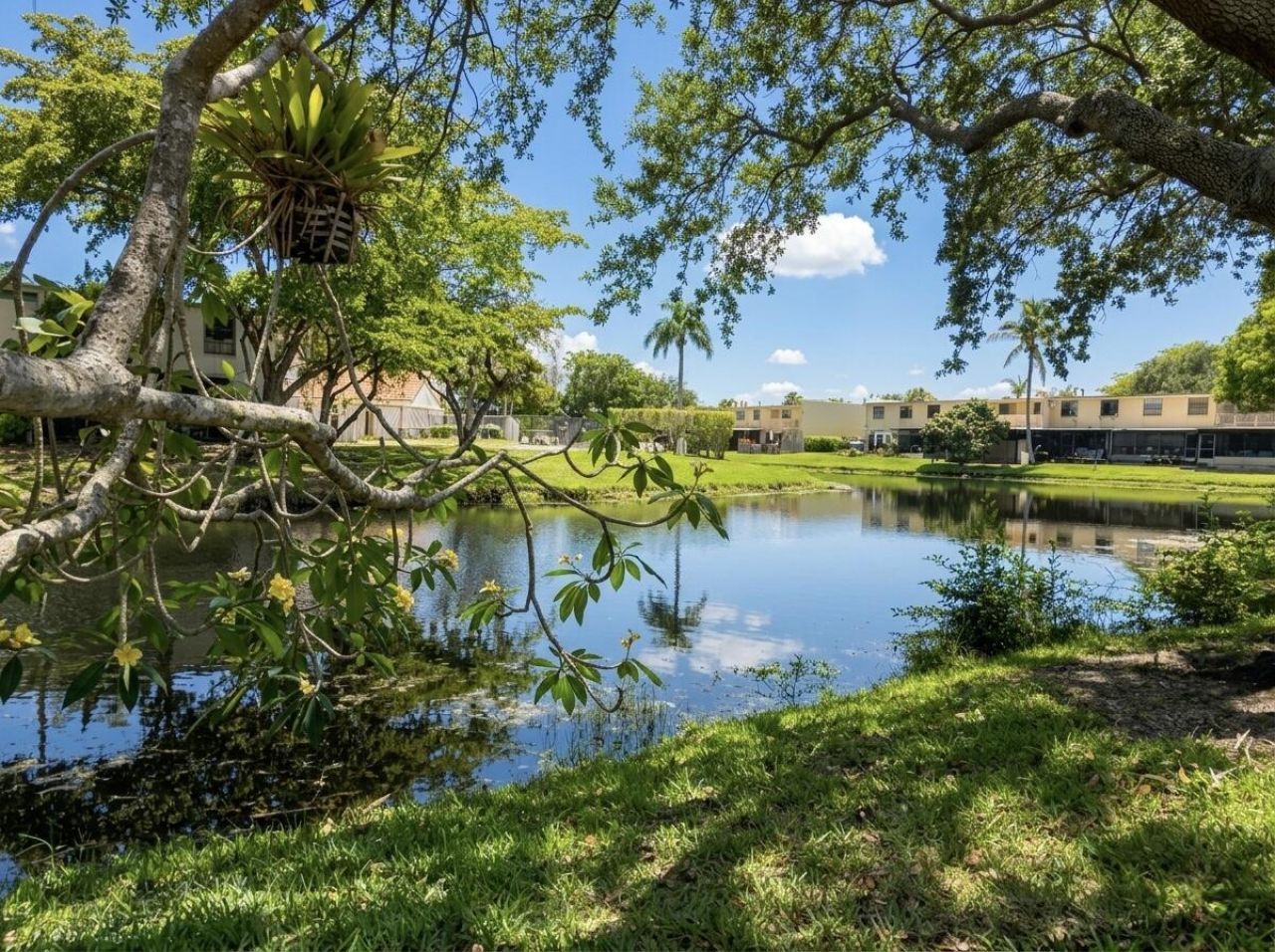 9499 NW 42nd Street, Sunrise, FL 33351 Photo