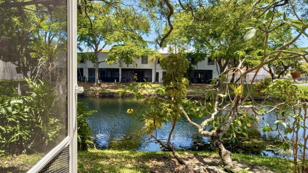 9499 NW 42nd Street, Sunrise, FL 33351 Photo