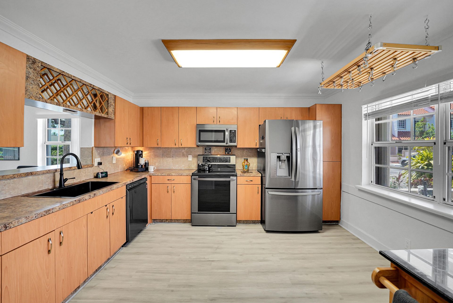 9499 NW 42nd Street, Sunrise, FL 33351 Photo