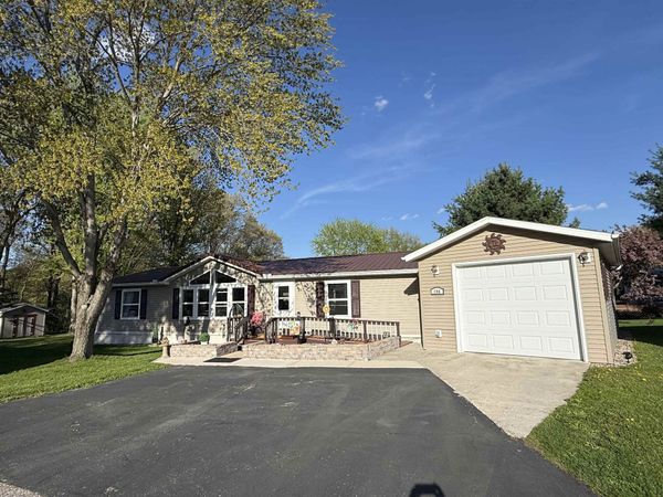 194 Hunters Glen, Baraboo, WI 53913
