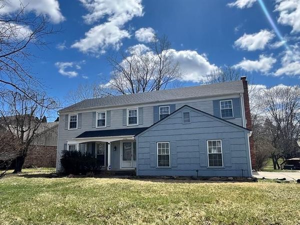 23496 Derby Lane, Farmington Hills, MI 48336