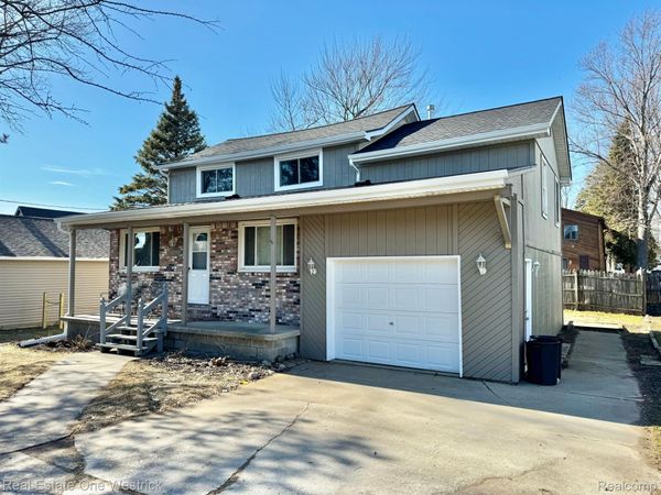 432 Edgewater Drive, Algonac, Mi 48001