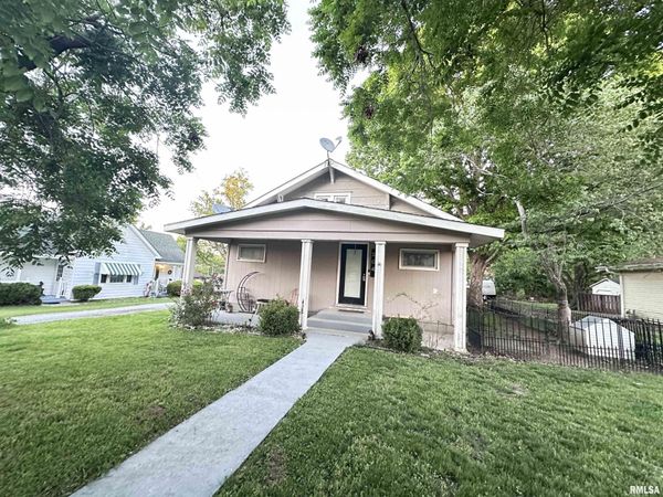 204 N CENTENNIAL Street, Cobden, IL 62920