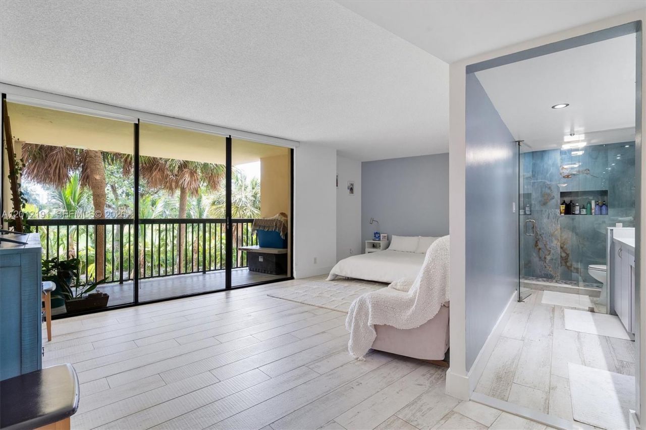 20341 W Country Club Dr, Unit TH-11, Aventura, FL 33180 Photo