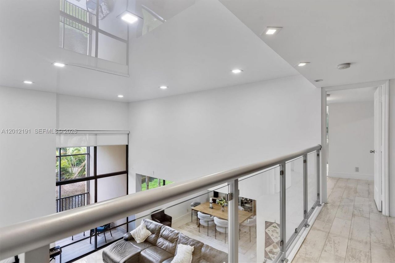 20341 W Country Club Dr, Unit TH-11, Aventura, FL 33180 Photo