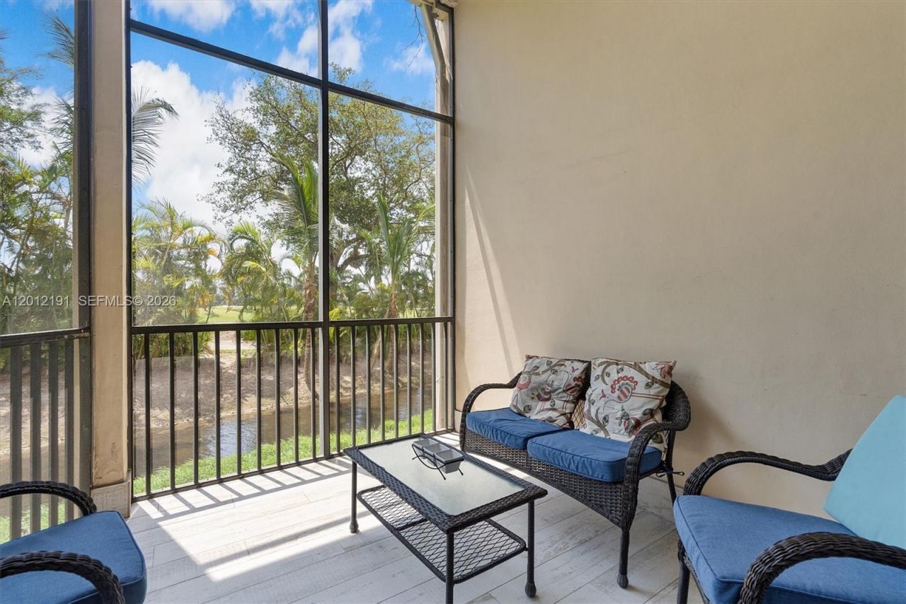 20341 W Country Club Dr, Unit TH-11, Aventura, FL 33180 Photo