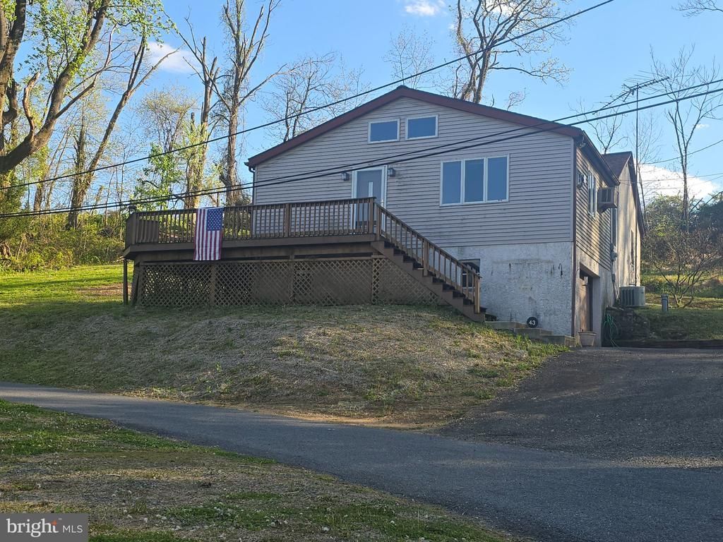 43 S GRIMS MILL ROAD , BOYERTOWN, PA 19512